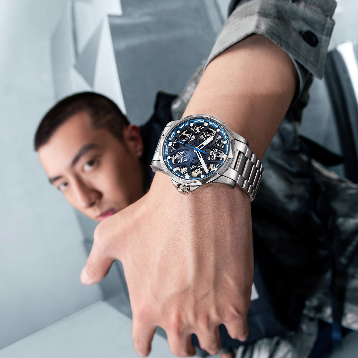M-F  6800 WHITE-BLUE